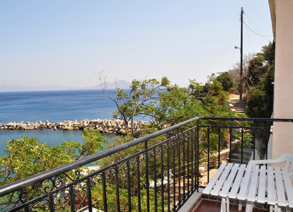 Marina Hotel Agios Kirykos  Room photo