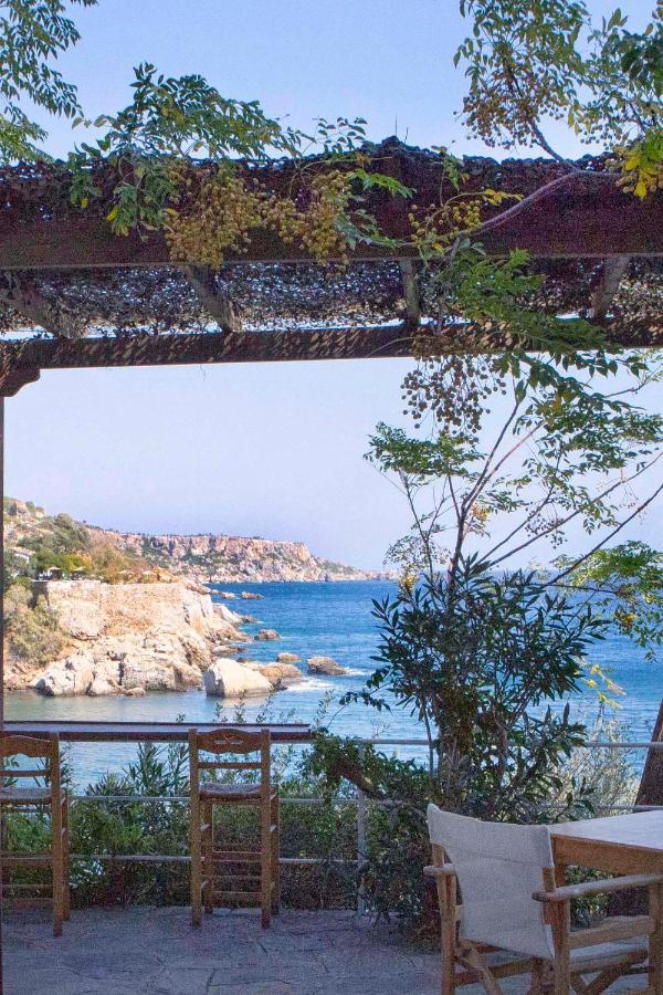 Marina Hotel Agios Kirykos  Exterior photo