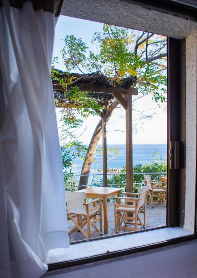 Marina Hotel Agios Kirykos  Exterior photo