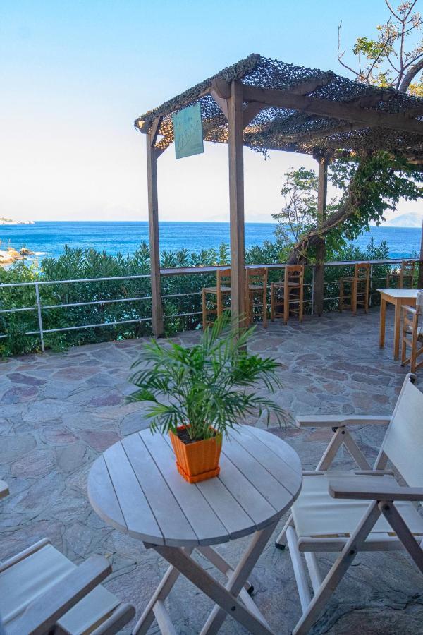 Marina Hotel Agios Kirykos  Exterior photo
