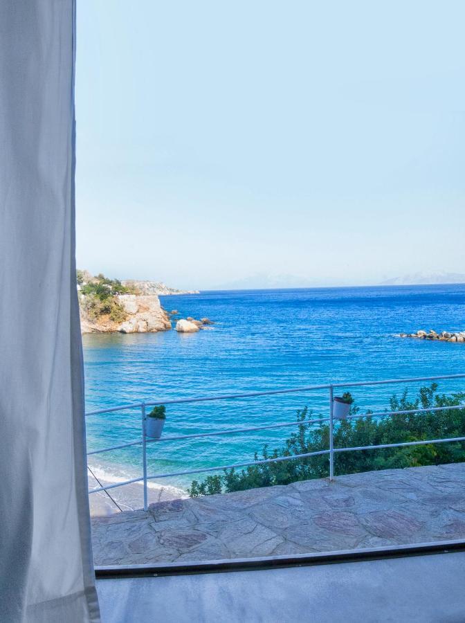 Marina Hotel Agios Kirykos  Exterior photo