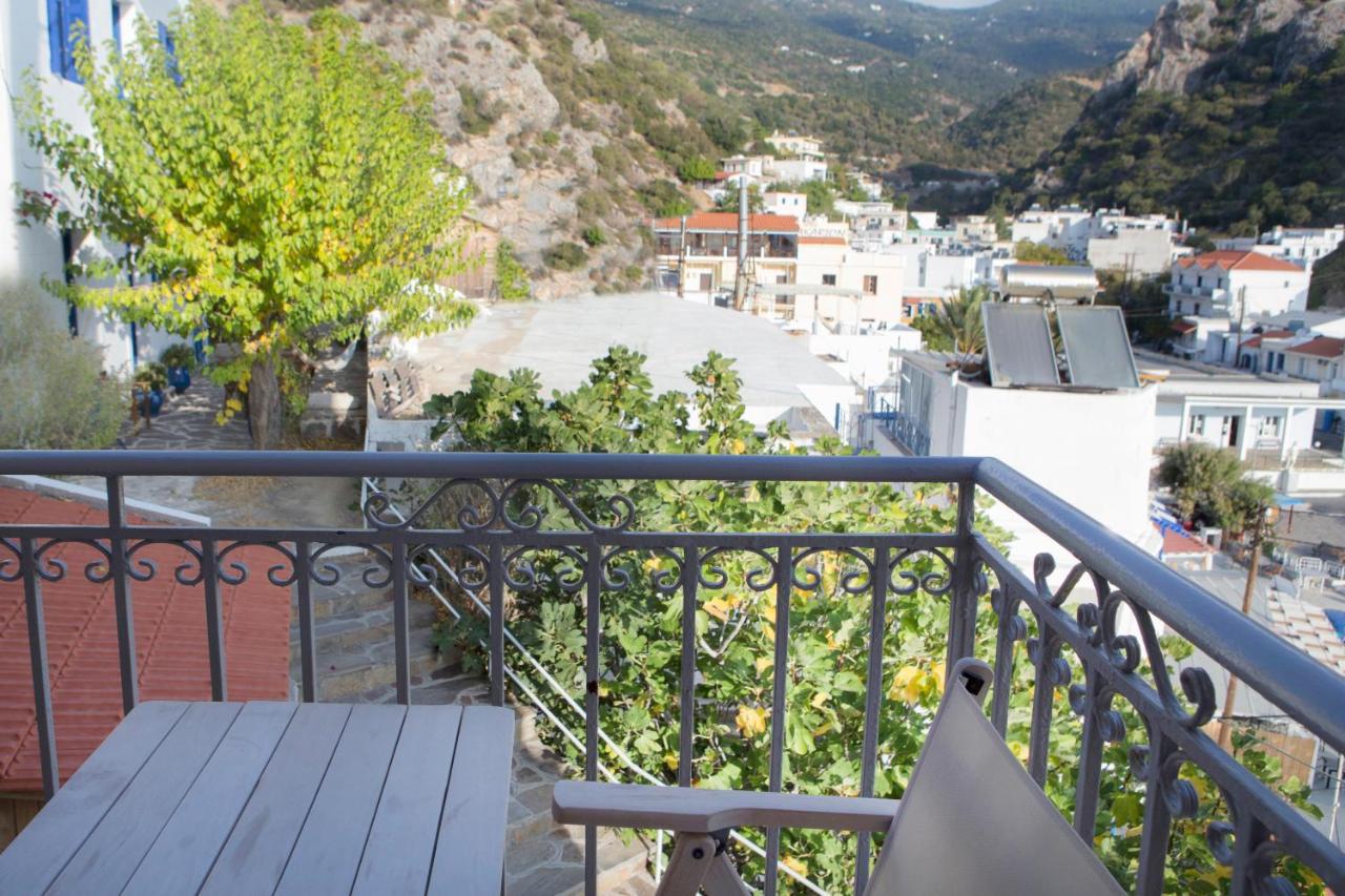 Marina Hotel Agios Kirykos  Exterior photo