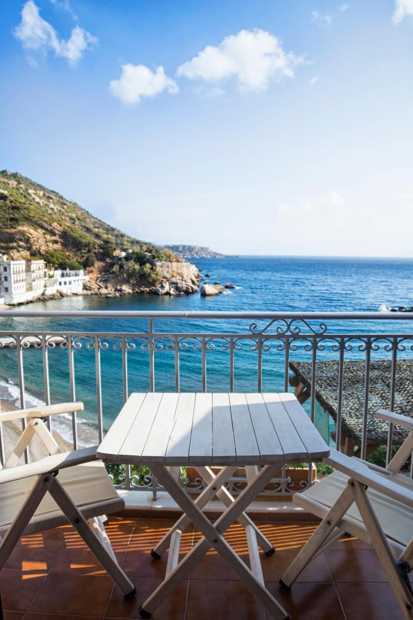 Marina Hotel Agios Kirykos  Exterior photo