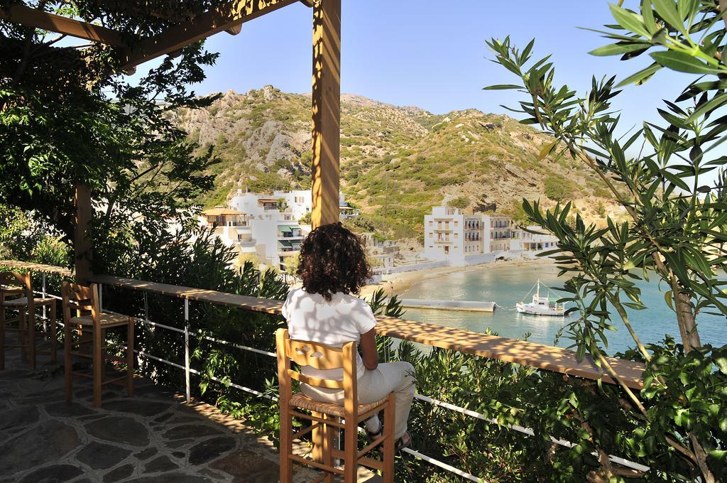 Marina Hotel Agios Kirykos  Exterior photo